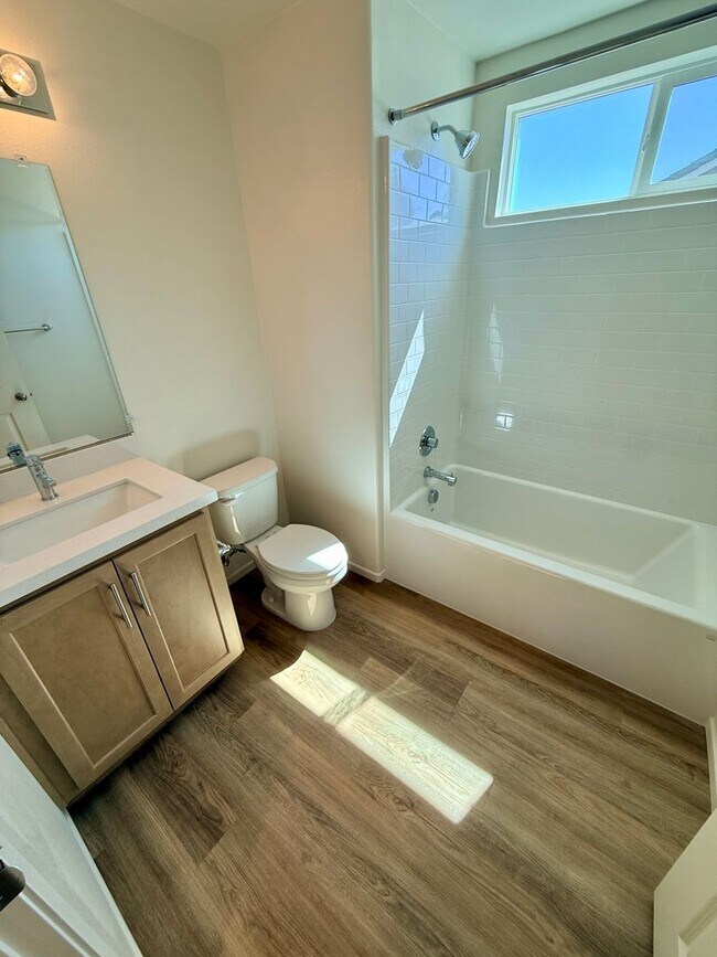 Building Photo - BRAND NEW 1 BEDROOM ADELANTO HOME