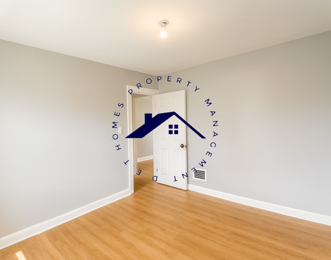 Building Photo - 14938 Tracey St