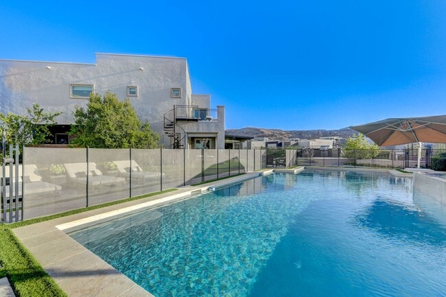 Building Photo - Distinctive Fully Furnished Estate in The Canyons!
