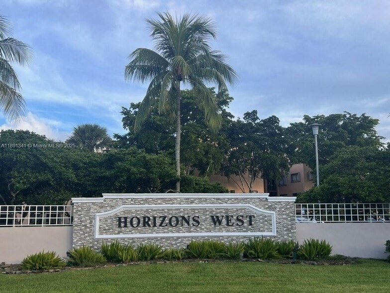 Primary Photo - 8600 SW 133rd Avenue Rd