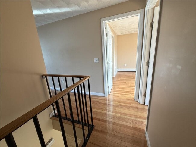 Building Photo - 24 Apulia St
