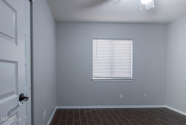 Building Photo - 3311 Catherine Ann Dr