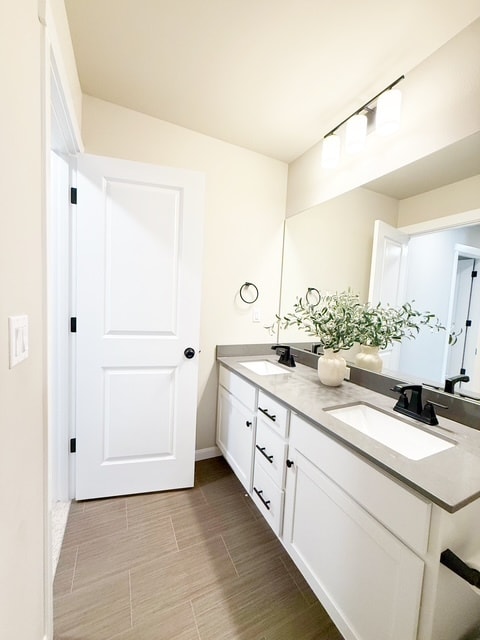 Building Photo - 2405 NE Waterlily Wy