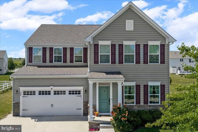 Building Photo - 305 Goodwick Dr