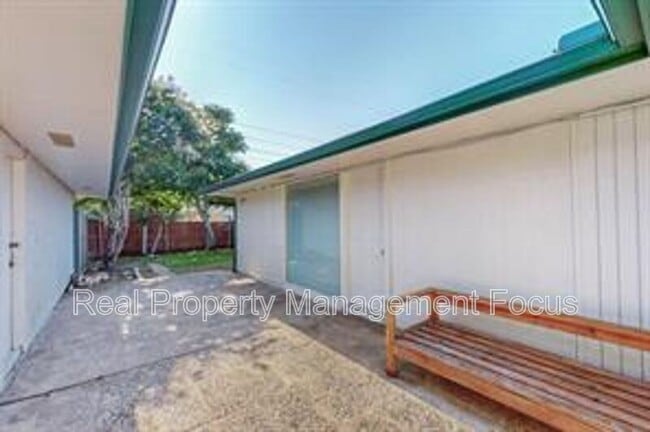 Building Photo - 14724 Overview Dr