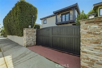 Building Photo - 5558 Edgewood Pl