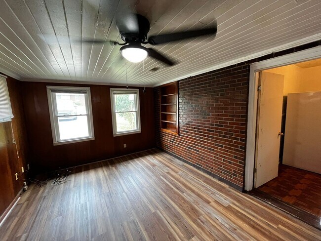Building Photo - The Ideal Space to Balance Life, Work and ...