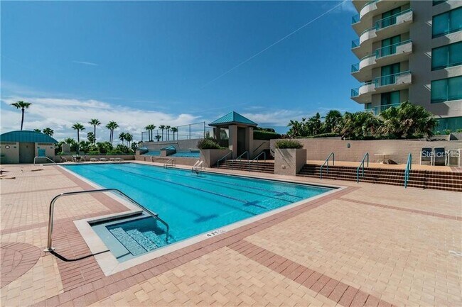 Building Photo - 1540 Gulf Blvd