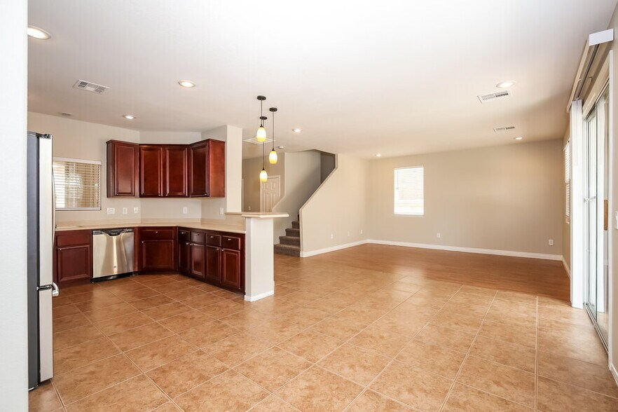 Building Photo - 4150 Buteo Ln