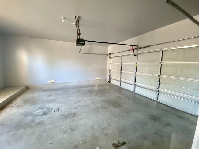 Building Photo - Medical Center/USAA/ UTSA 3 BD/2.5 BA Ready for Move In!