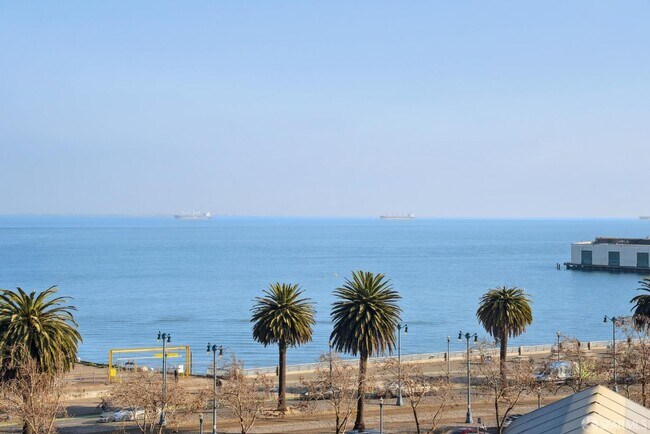 Building Photo - 501 Beale St