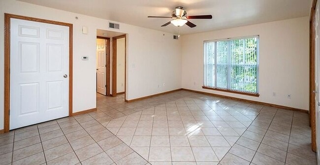 Building Photo - $2,695 |ROOMATE WANTED| 4 Bedroom, 2 Bathroom 2nd Floor Condo | Available for a January 5th, 2026...
