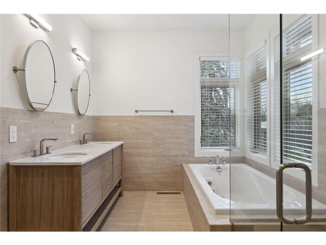 Building Photo - 301 Turnpike Rd