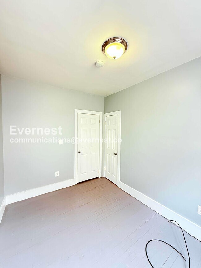 Building Photo - 2541 Monterey St