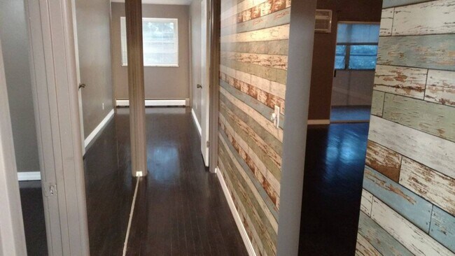 Building Photo - Montana Estates