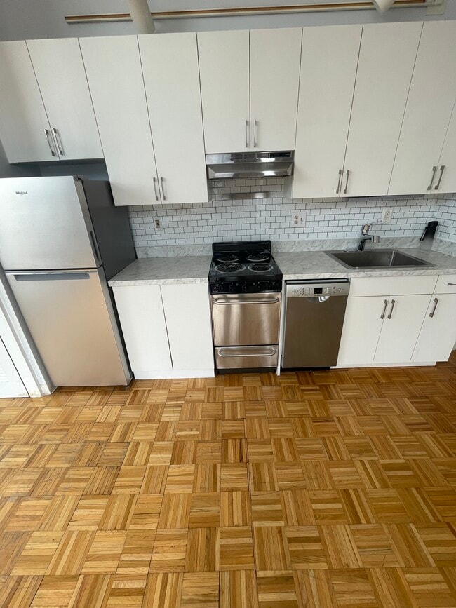 Building Photo - 102 Brookline Ave