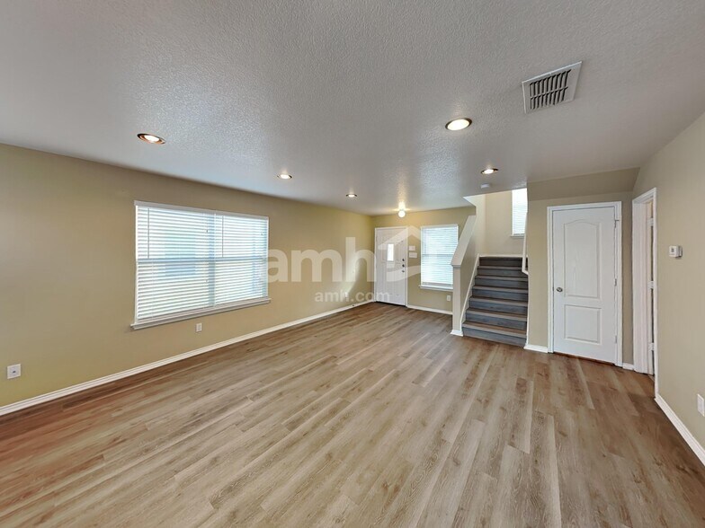 Building Photo - 3215 Sunbird Bay