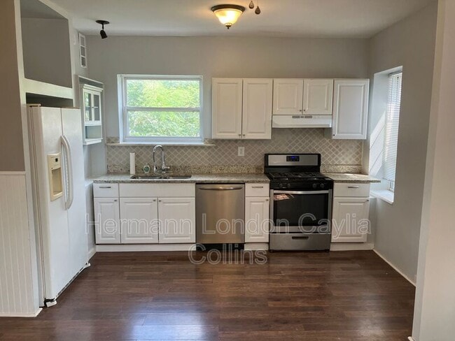 Building Photo - 4910 Bonita Ave