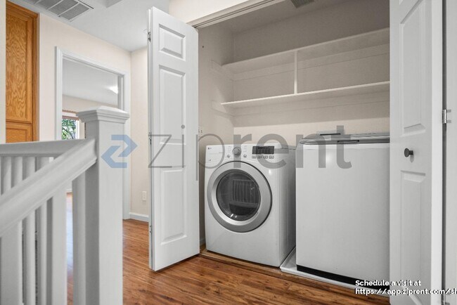 Building Photo - 3583 Madison Common