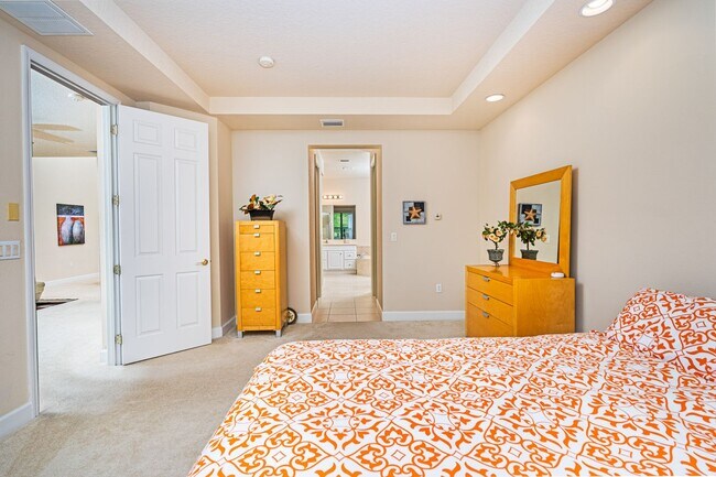 Building Photo - Furnished Townhouse in Plantation Bay