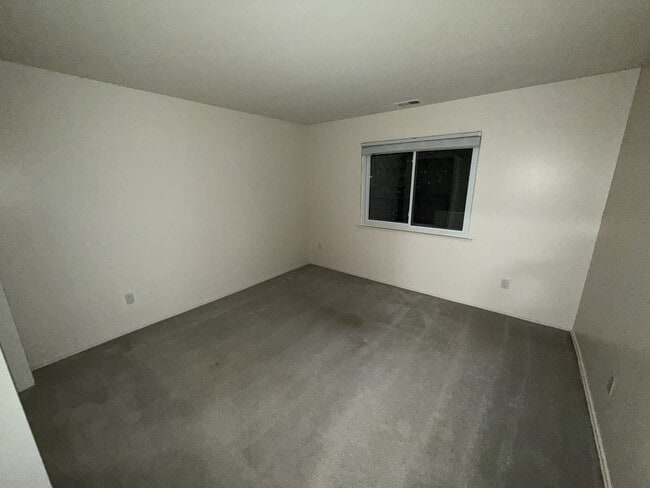 Building Photo - 30414 Orchard Lake Rd