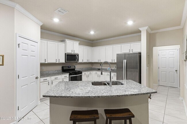 Building Photo - 439 Coastline Wy