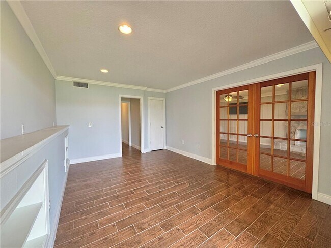 Building Photo - 2410 Hartridge Point Dr W