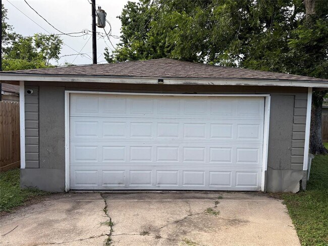 Building Photo - 4121 Clover St
