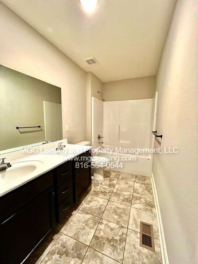 Building Photo - Timber Trails Townhomes - $1,000 Credit - ask me how