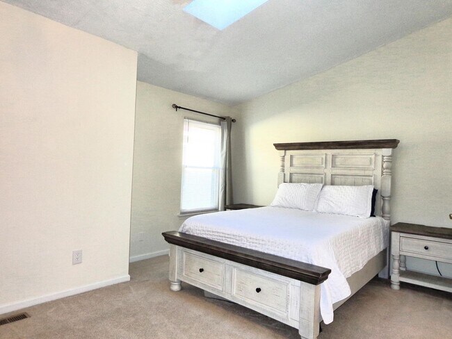 Building Photo - Lynnhaven Shores