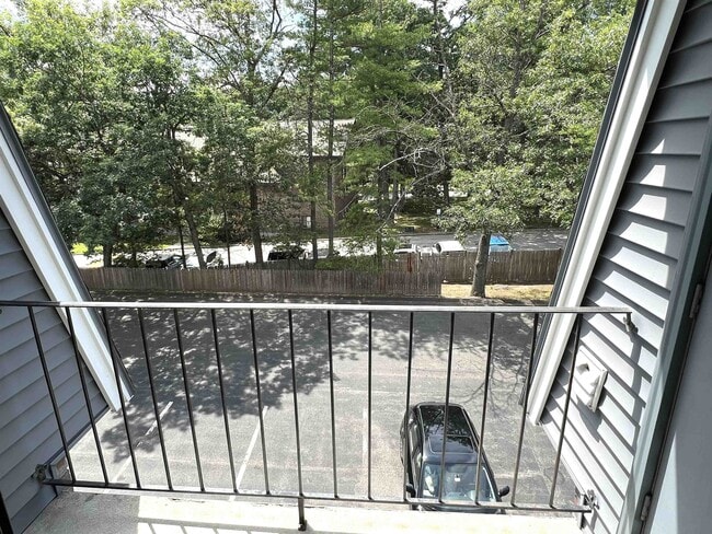Building Photo - 116 Bluestone Dr