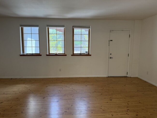 Building Photo - 641 Garcia St