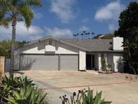 Building Photo - 2011 Bulrush Ln