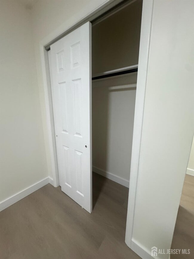 Building Photo - 84 Seabreeze Way