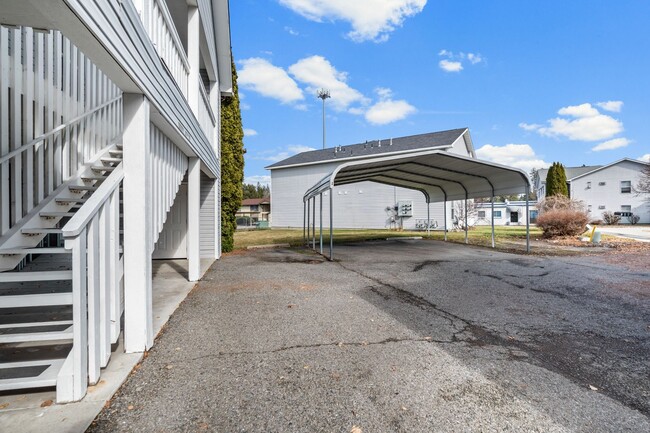 Building Photo - South Valley Four-Plex Unit #3 for Rent