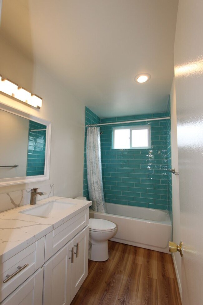 Building Photo - 3532 Meade Ave