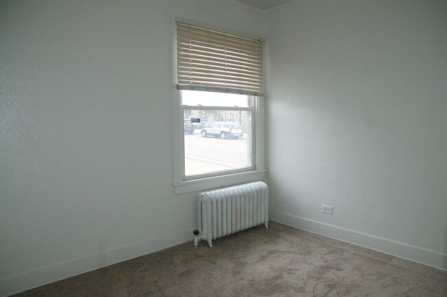 Building Photo - 203 Symphony Way