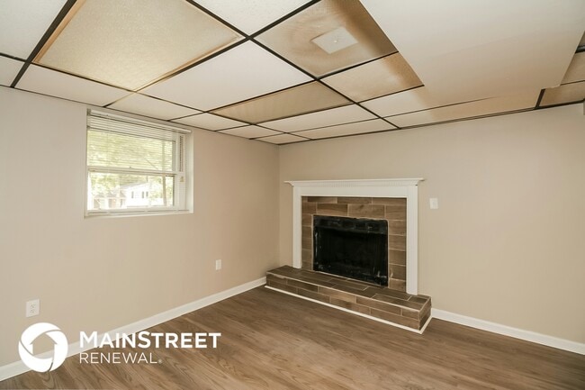 Building Photo - 218 Lucan Way