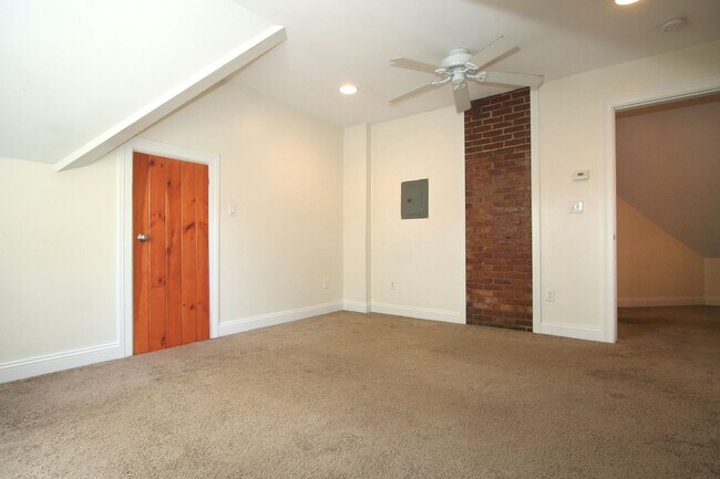 Building Photo - 47 Mt Vernon St