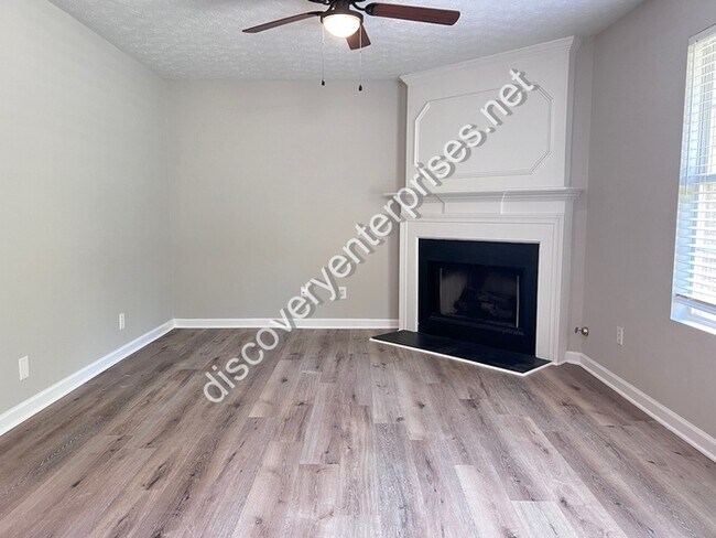 Building Photo - 1561 Norman Crossing