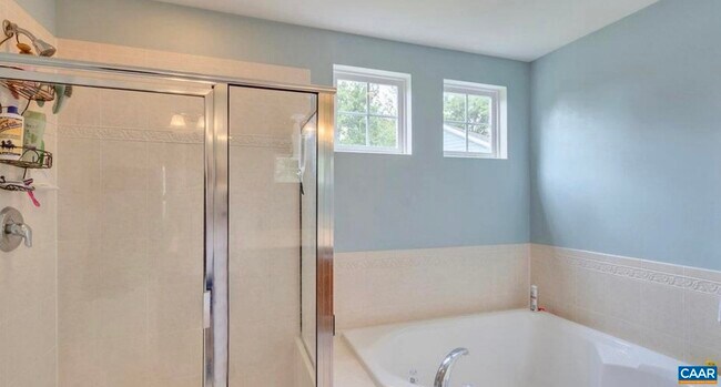 Building Photo - 5920 Nicolet Ct