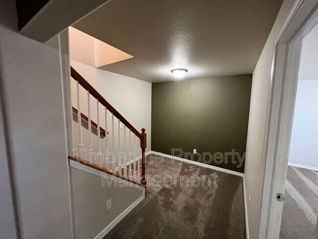 Building Photo - 9914 Red Sage Dr