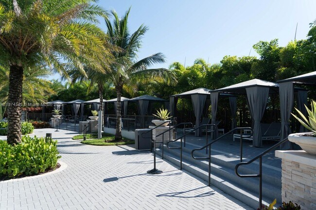 Building Photo - 8960 NW 97th Ave