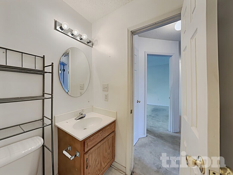 Building Photo - 1070 Piney Church Rd