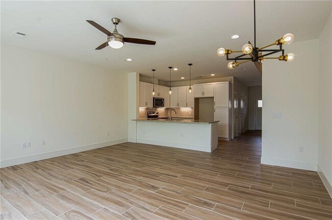 Building Photo - 204 Conservation Dr
