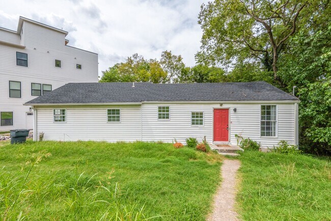 Primary Photo - Charming 4BR/2BA Home in South Nashville –...
