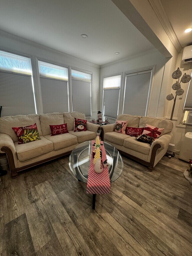 Building Photo - 109-11-111 205th St