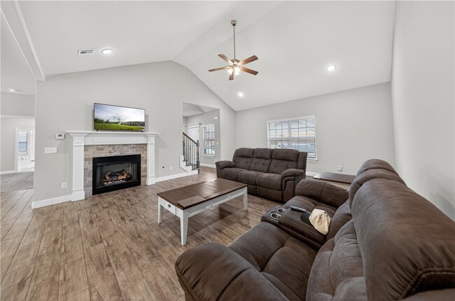 Building Photo - 584 Quartz Wy