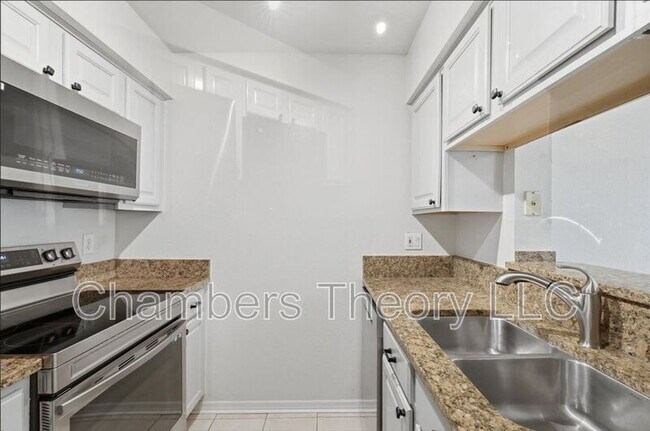 Building Photo - 3315 Wyndham Cir