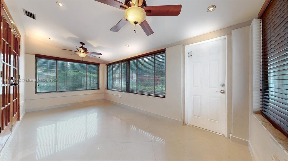 Building Photo - 3770 SW 1st St